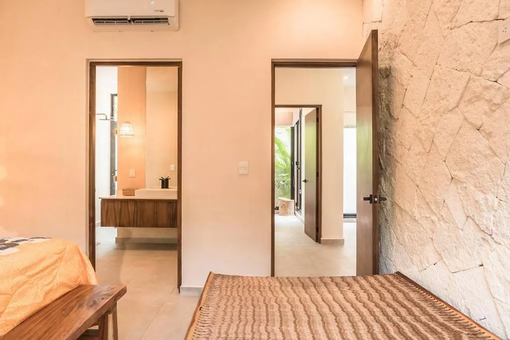 Toh1, Downtown Tulum Apartment 0*,